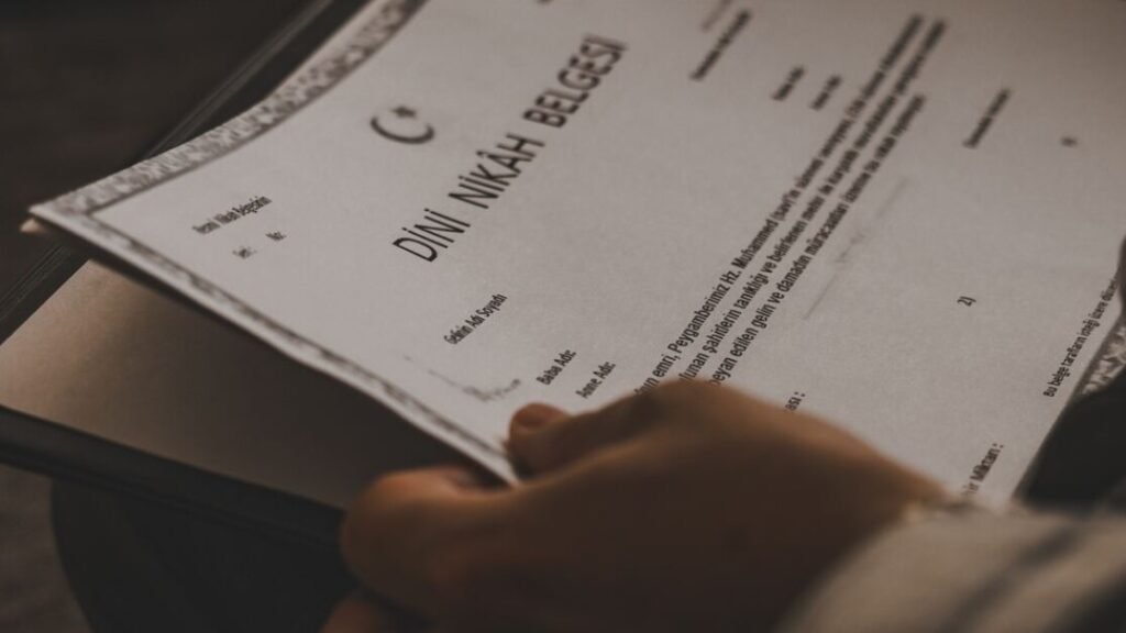 Certificat de bonne vie et mœurs – gratuit, en PDF